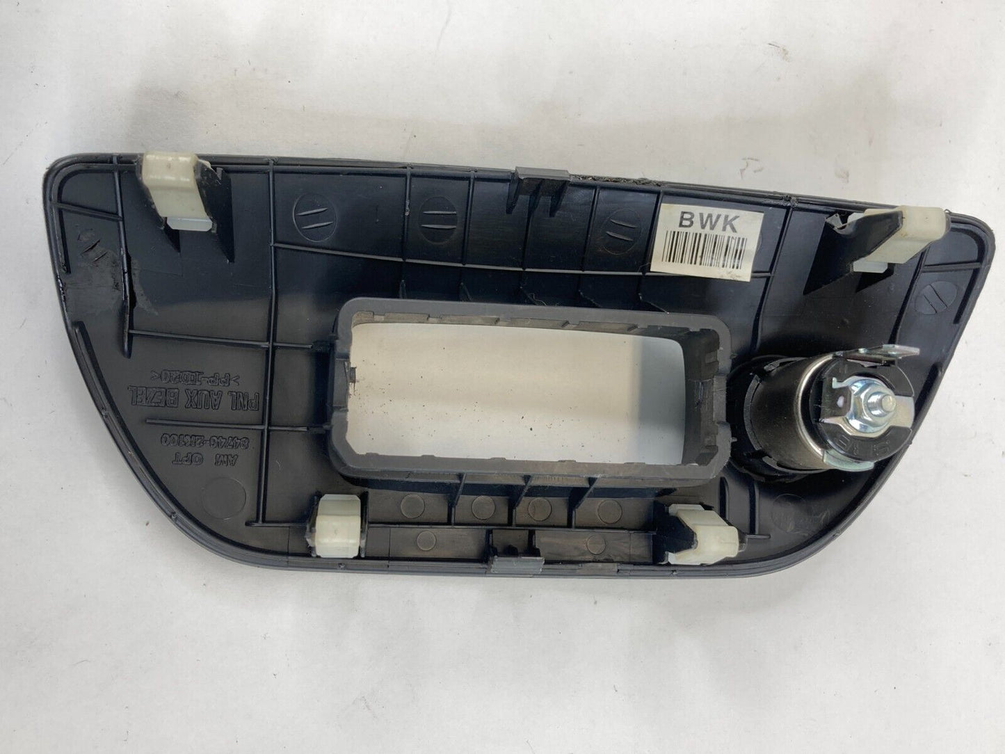 2010-2013 Kia Soul Front Center Dash 12v Aux Trim Panel 84746-2K100 OEM