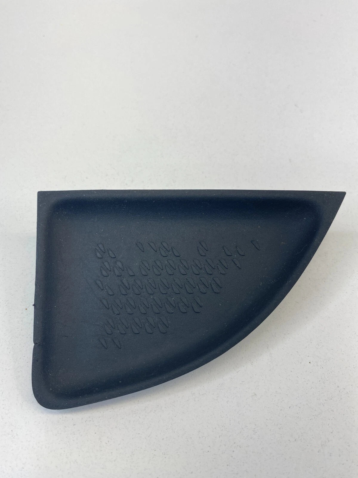 2013-2016 DODGE DART FRONT RIGHT SIDE INNER DOOR ARM REST PULL MAT 1SW00TRMAA