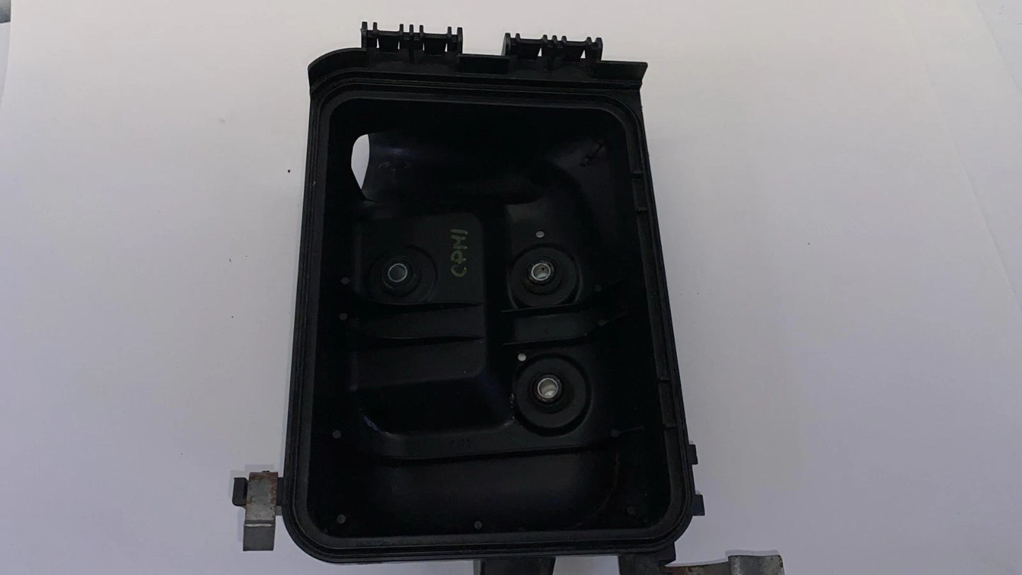 2009-2019 TOYOTA COROLLA AIR INTAKE CLEANER BOX LOWER COVER OEM 17701-0T040