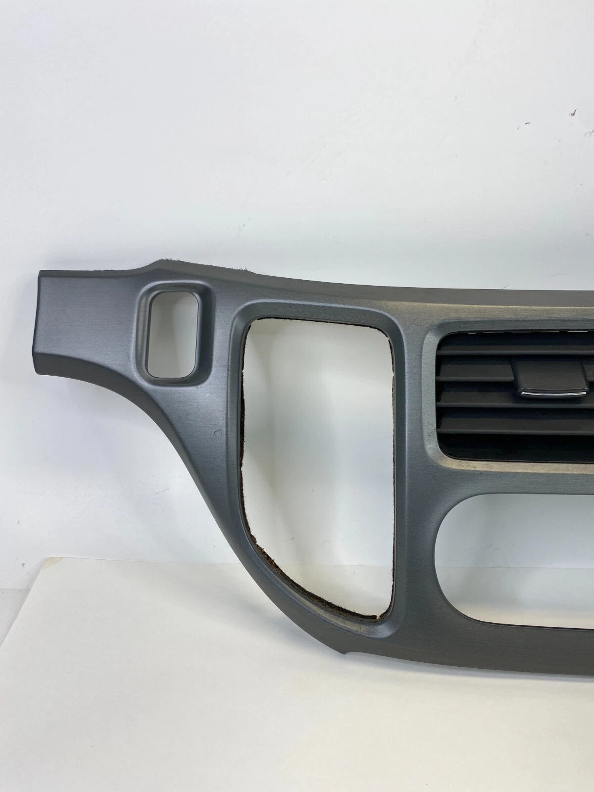2005-2007 HONDA ODYSSEY CENTER DASH CLIMATE CONTROL BEZEL TRIM W/ AIR VENTS OEM