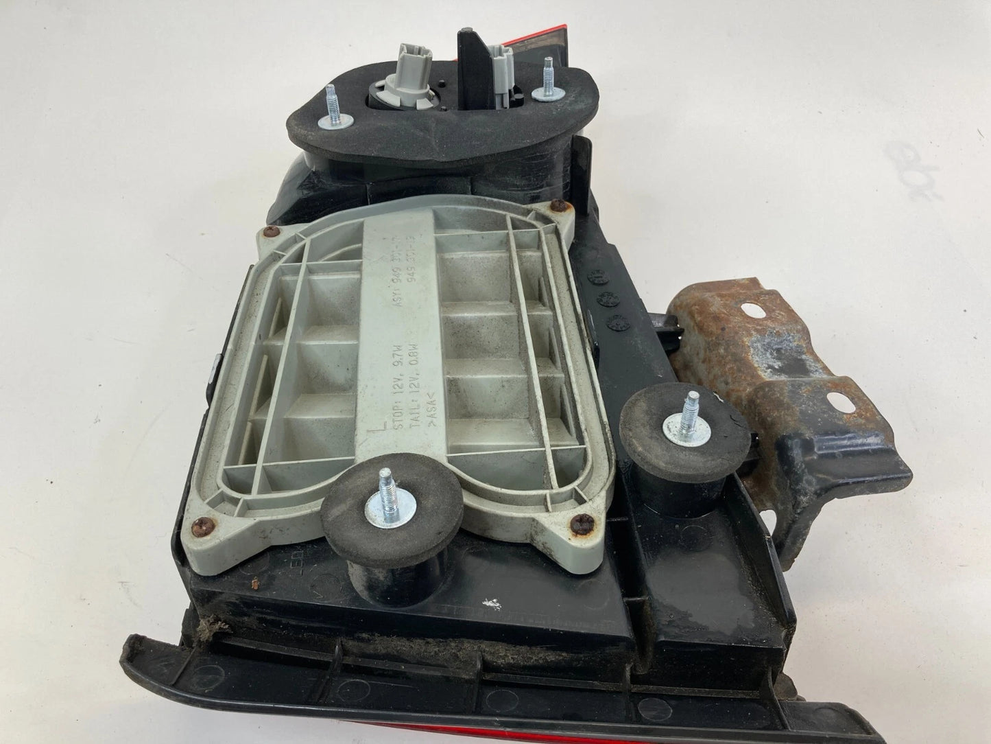 04-06 ACURA TL REAR LEFT SIDE TAIL LIGHT TAILLIGHT LAMP AFTERMARKET 94930117