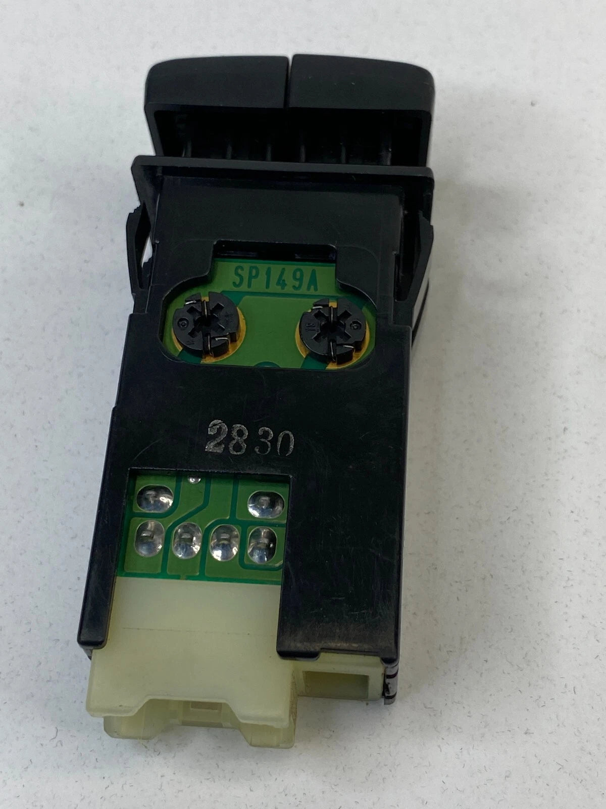 1999-2004 Chevrolet Tracker LT Instrumental Panel Rear Glass Wiper Switch OEM