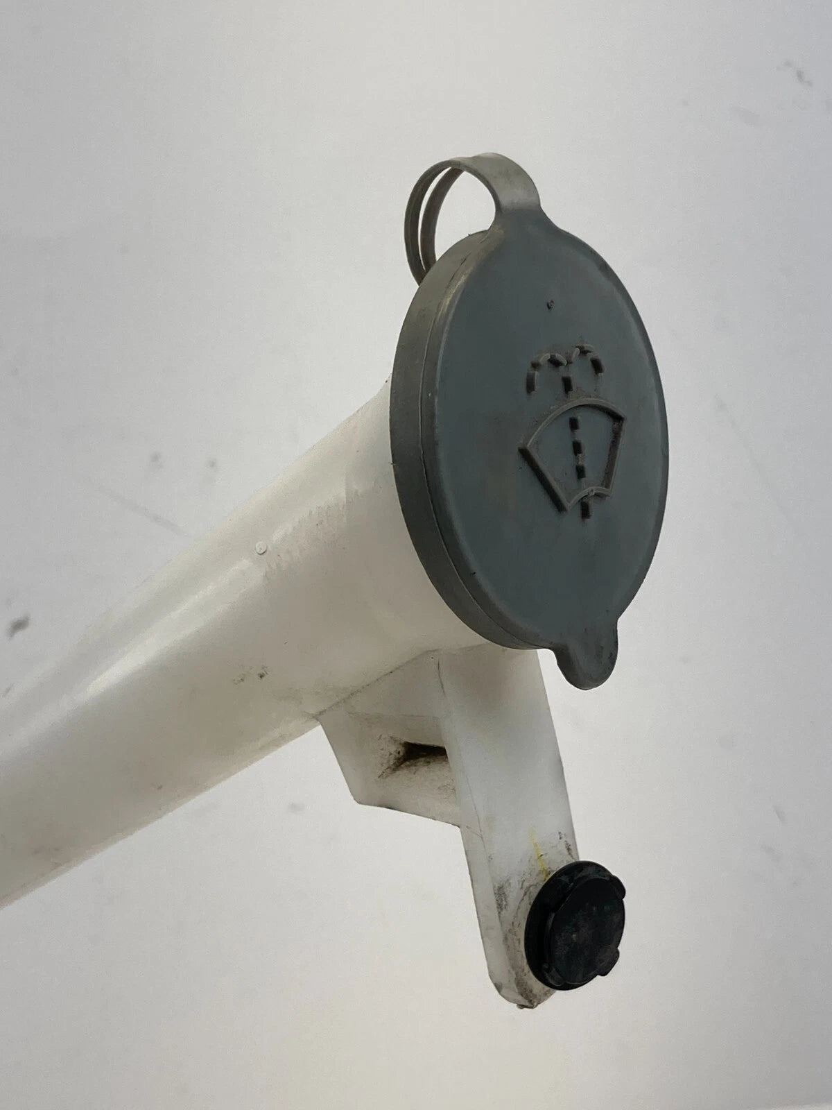 2013-2019 NISSAN SENTRA WINDSHIELD WIPER WASHER FLUID RESERVOIR PIPE FILLER TUBE