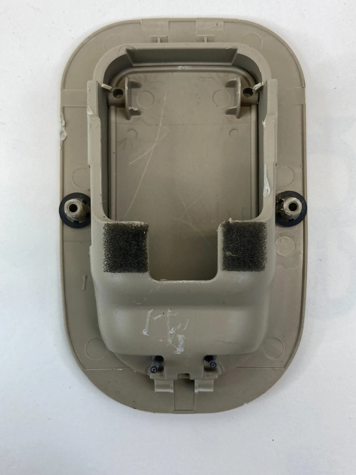2007-2010 HYUNDAI ELANTRA SEDAN REAR BODY ANCHOR CHILD COVER BEZEL TRIM ASSEMBLY
