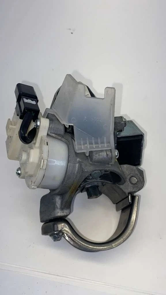 2009-2013 TOYOTA MATRIX IGNITION SWITCH LOCK CYLINDER & KEY 89783-02070 OEM