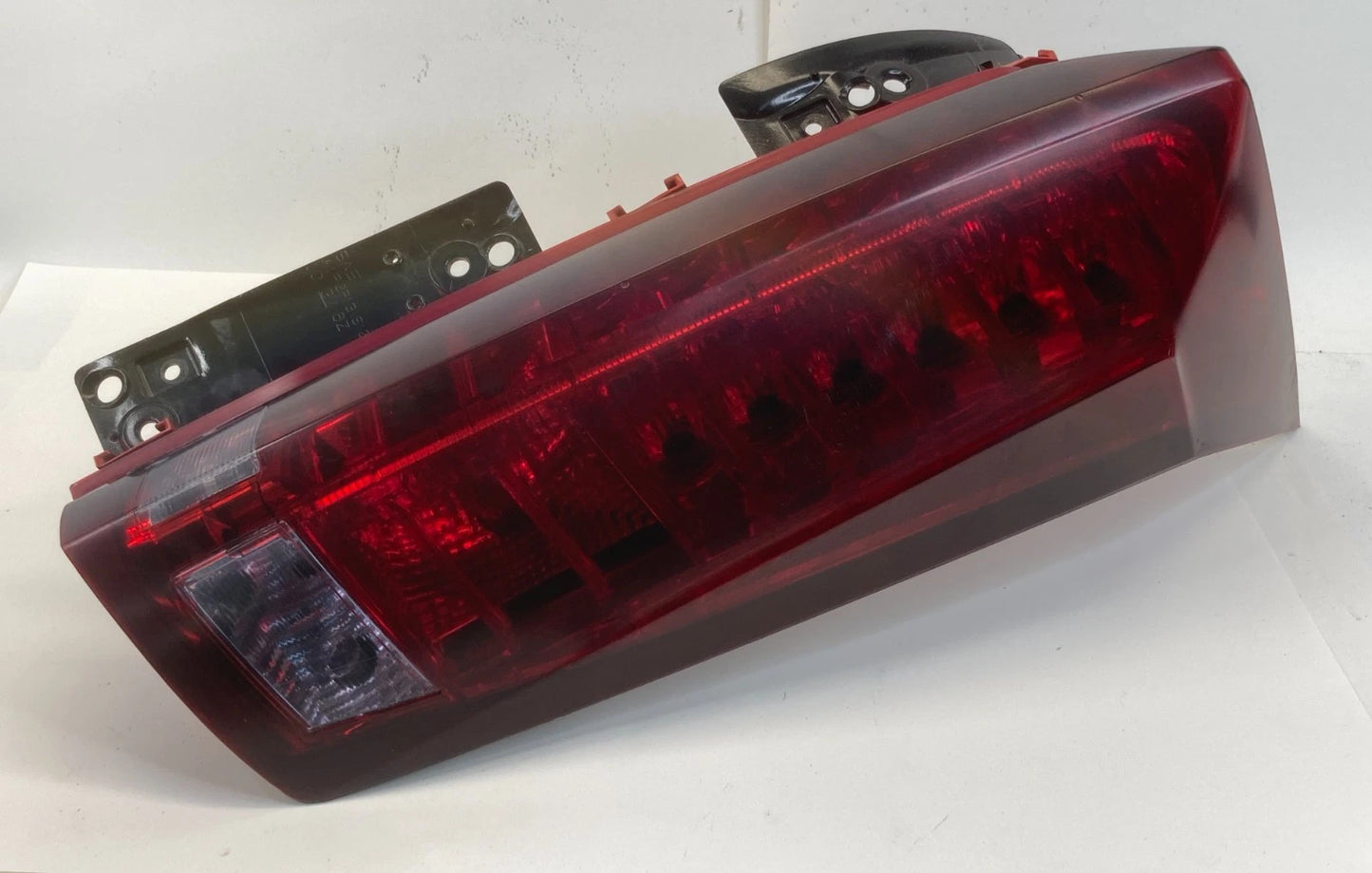 2010-2016 CADILLAC SRX REAR RH PASSENGER TAIL LIGHT BRAKE LAMP LED 20882925 OEM