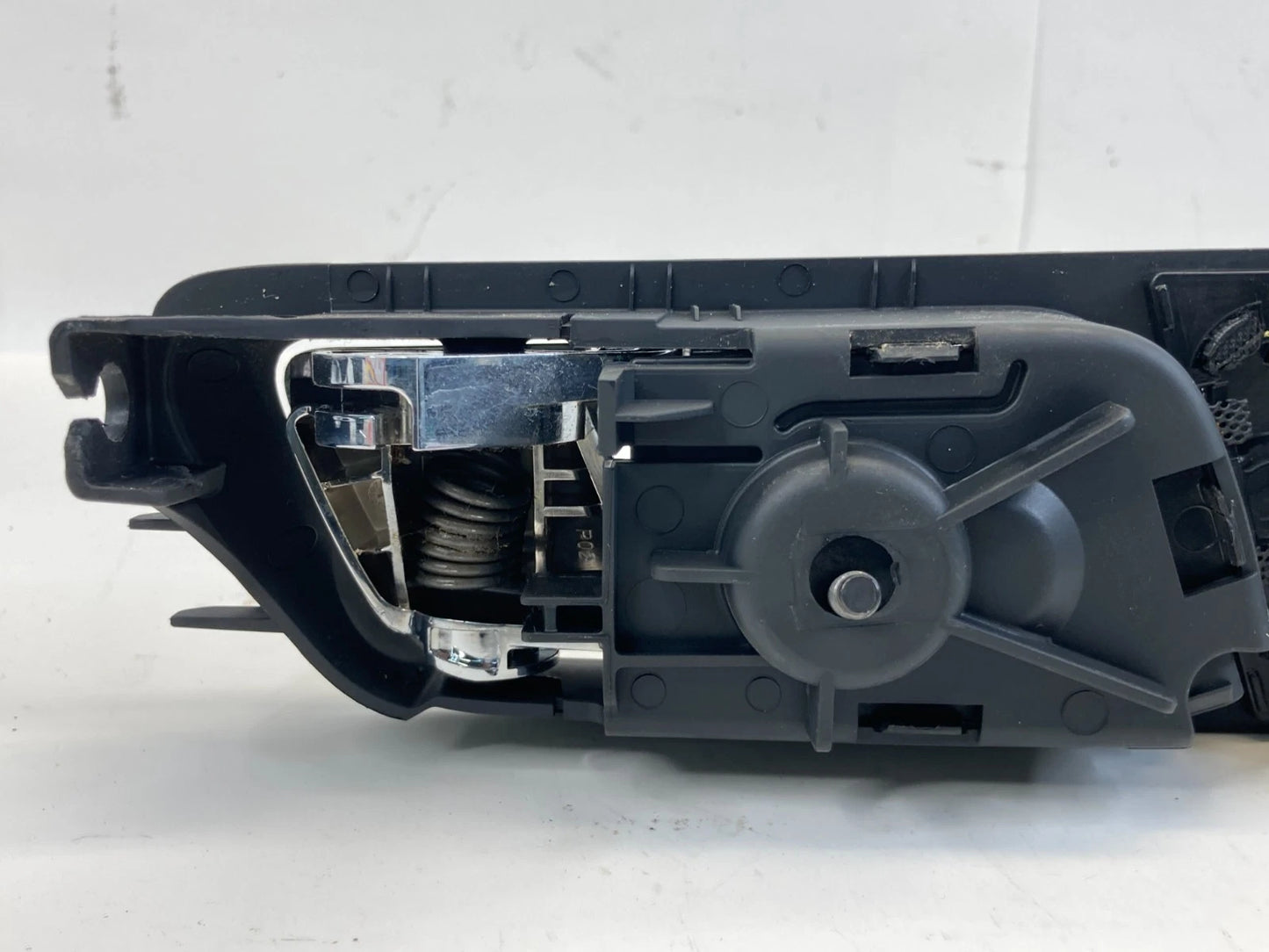 11-15 FORD EXPLORER 13-19 INTERCEPTOR SUV FRONT LEFT INTERIOR DOOR HANDLE OEM