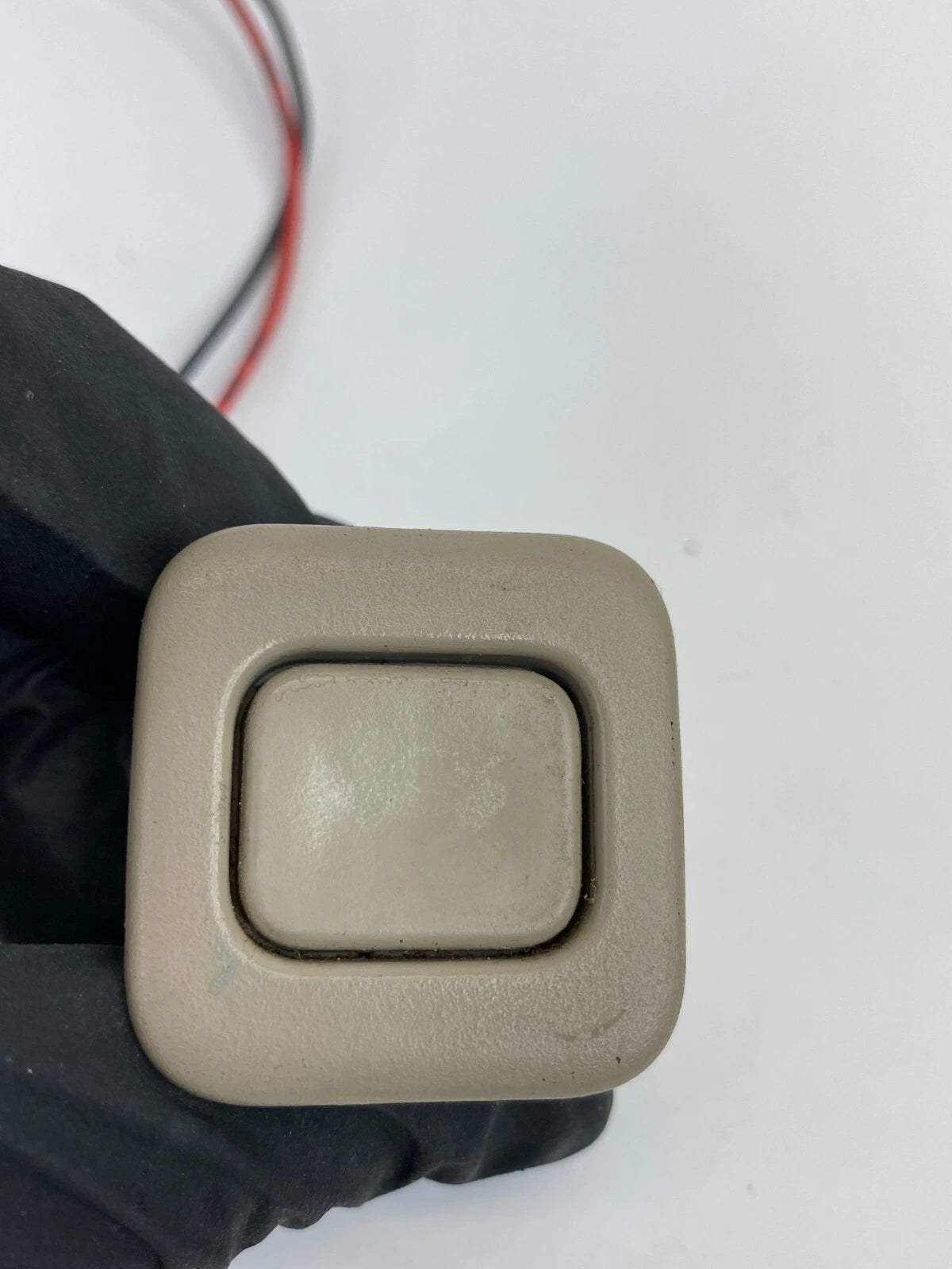 2007-2010 HYUNDAI ELANTRA SEDAN TRUNK LID OPENER RELEASE SWITCH BUTTON OEM