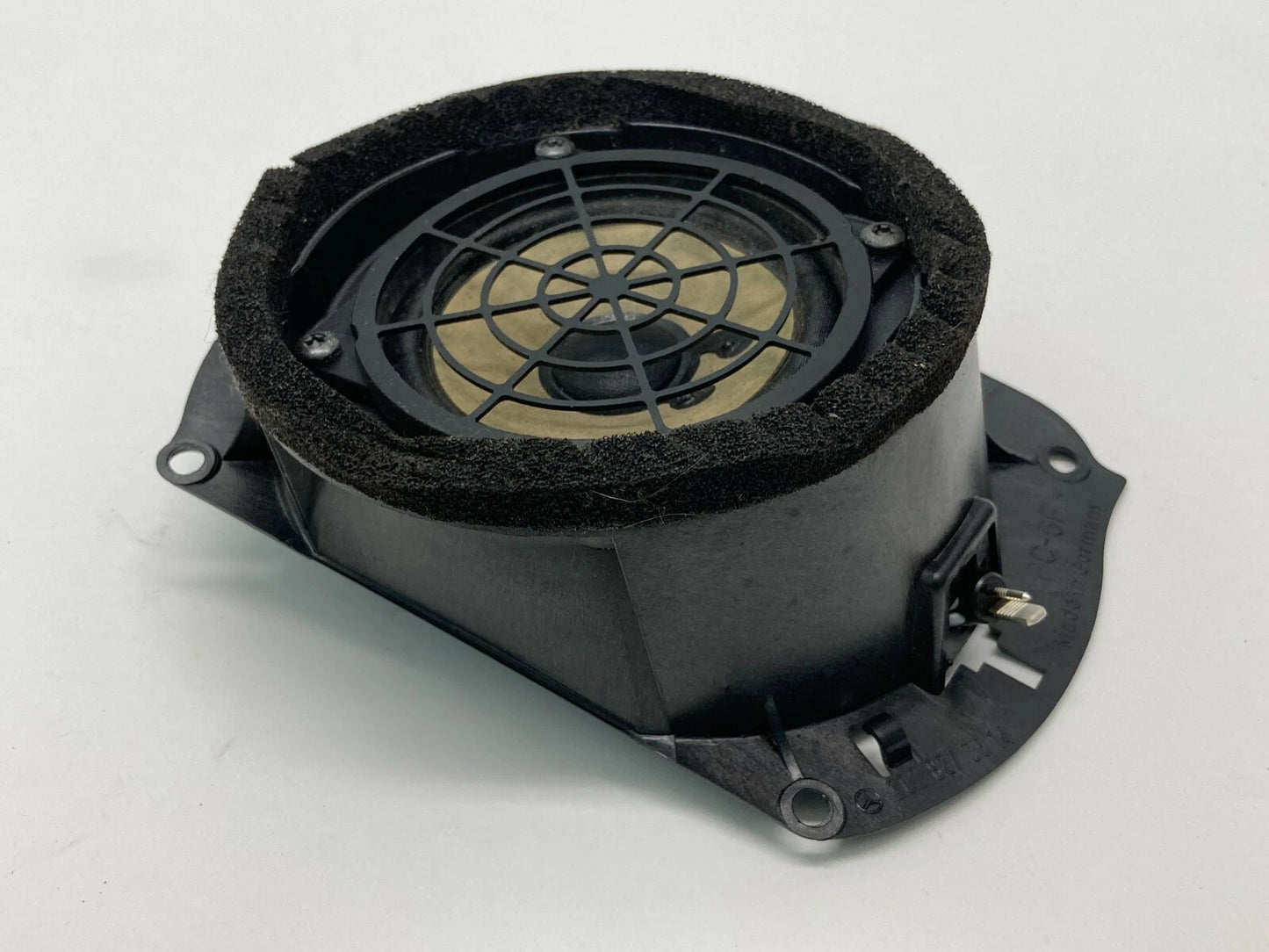 94 95 MERCEDES-BENZ C280 REAR LEFT SIDE DOOR SPEAKER AUDIO SYSTEM 2028270514 OEM