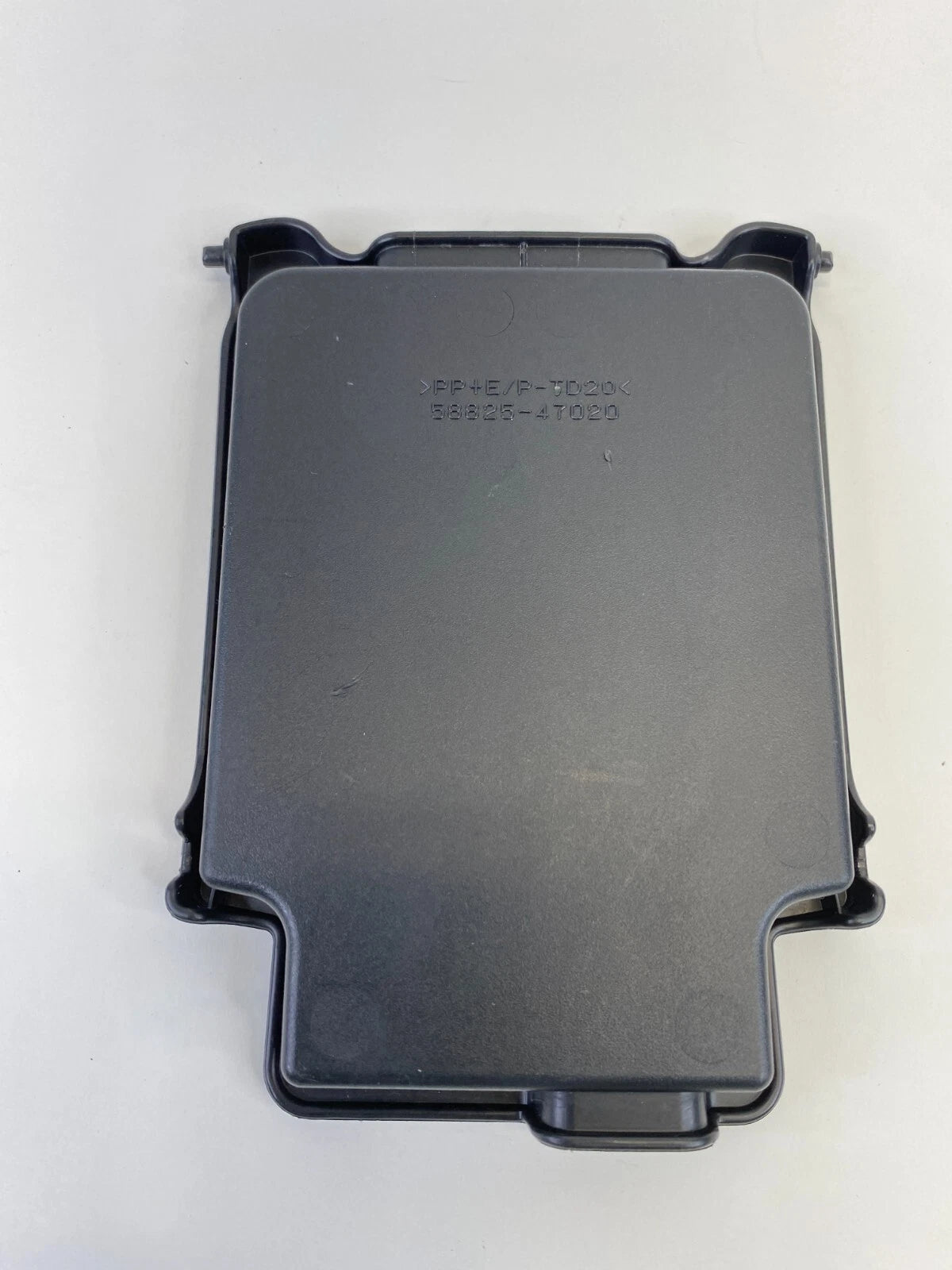 2010 2011 TOYOTA PRIUS CENTER CONSOLE TRAY POCKET INSERT 58825-47020 OEM