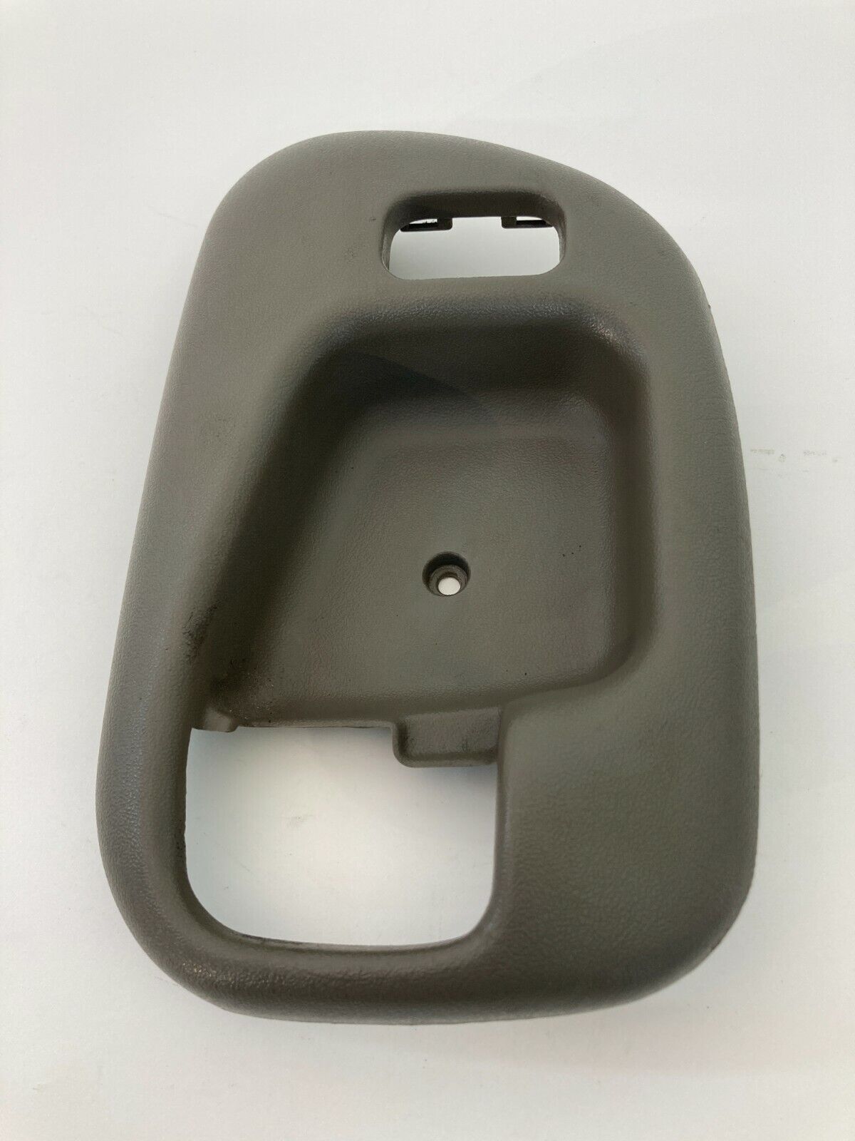 1998-2001 Chevrolet Lumina Sedan Rear Right Inner Door Handle Cover Bezel RR RH