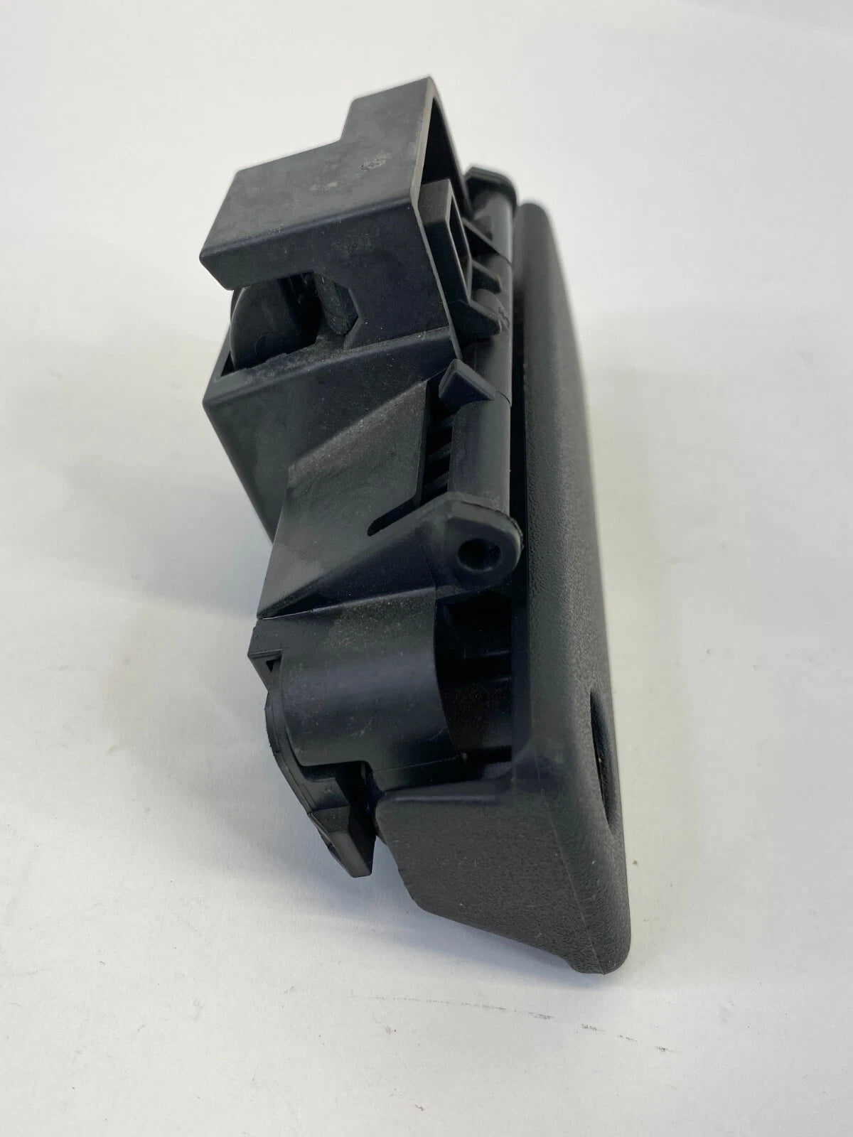 2003 2004 LINCOLN NAVIGATOR GLOVE BOX LOCK LATCH HANDLE W/O KEY 2C5A-7806004-AEW