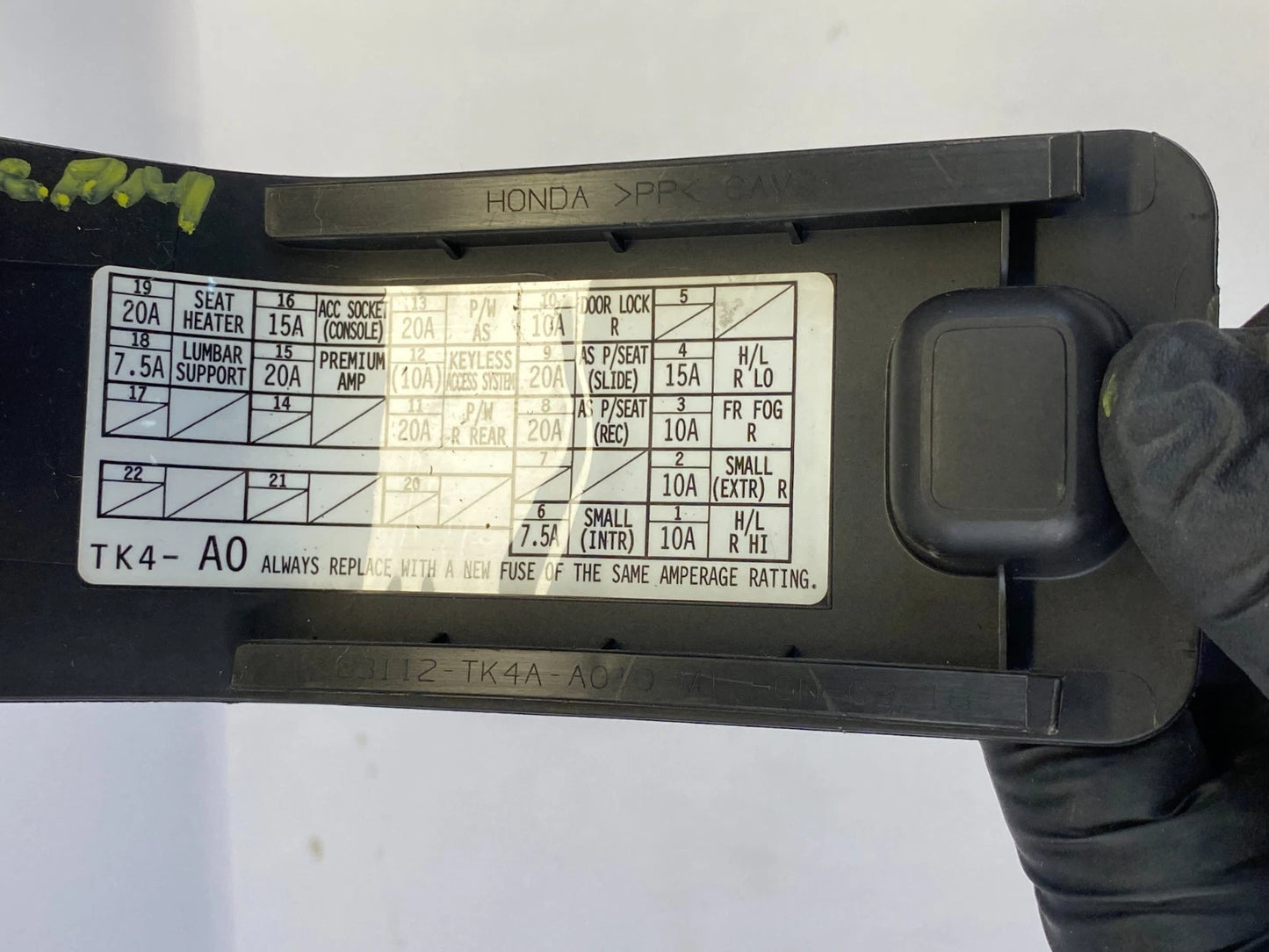 09-14 ACURA TL LEFT SIDE LOWER KICK PANEL FUSE BOX CAP COVER TRIM 83112TK4A OEM