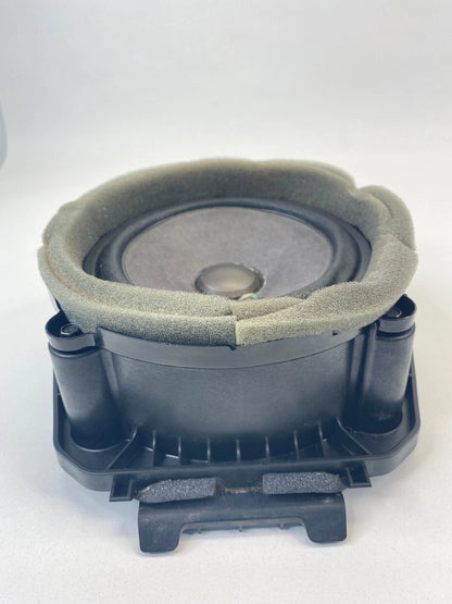 2010-2016 CADILLAC SRX 09-17 ENCLAVE REAR RIGHT SIDE DOOR AUDIO SPEAKER 25840461
