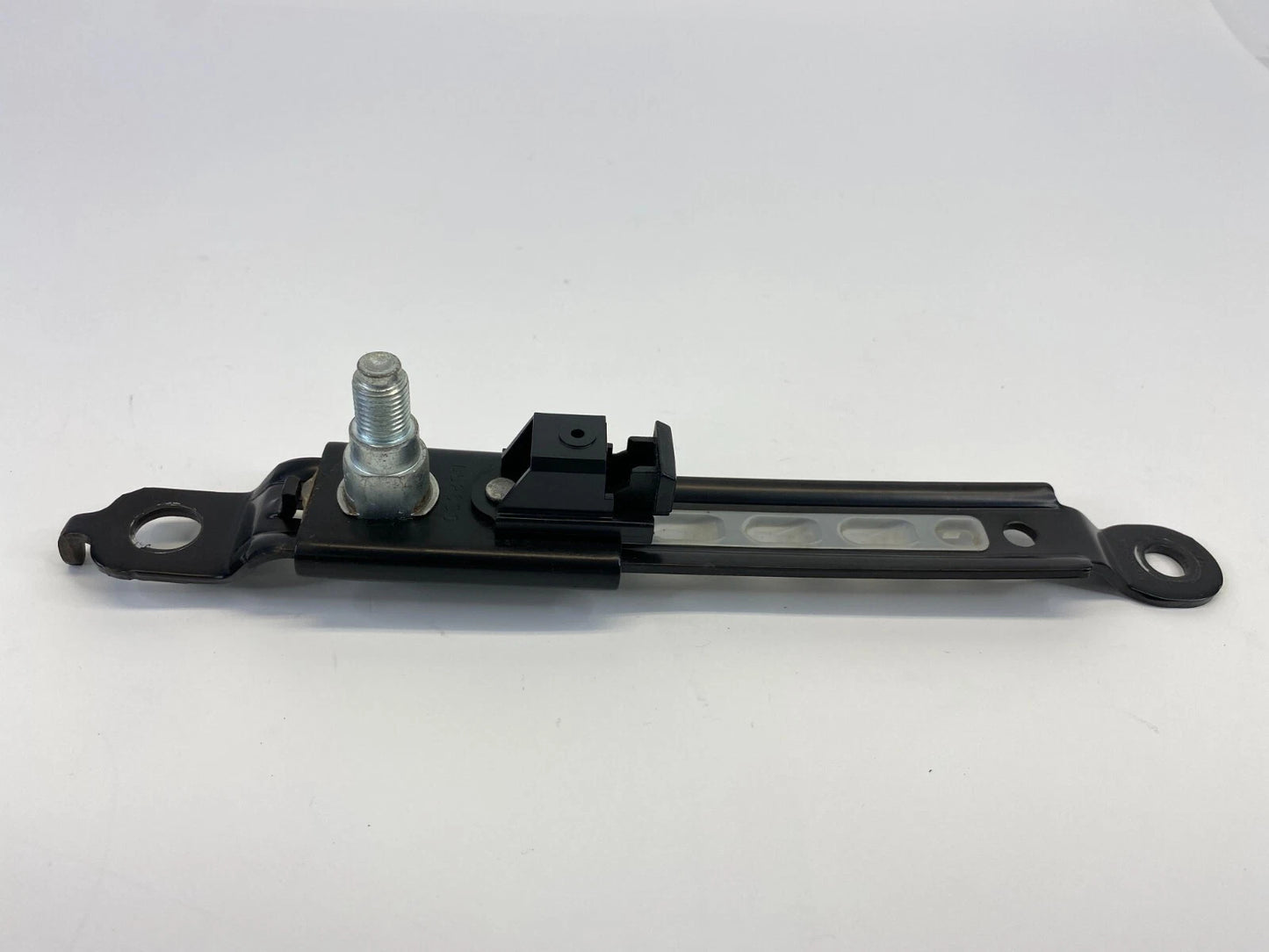 2007 2008 INFINITI G35 SEDAN FRONT RIGHT SIDE SEAT BELT ADJUSTER D526001 OEM