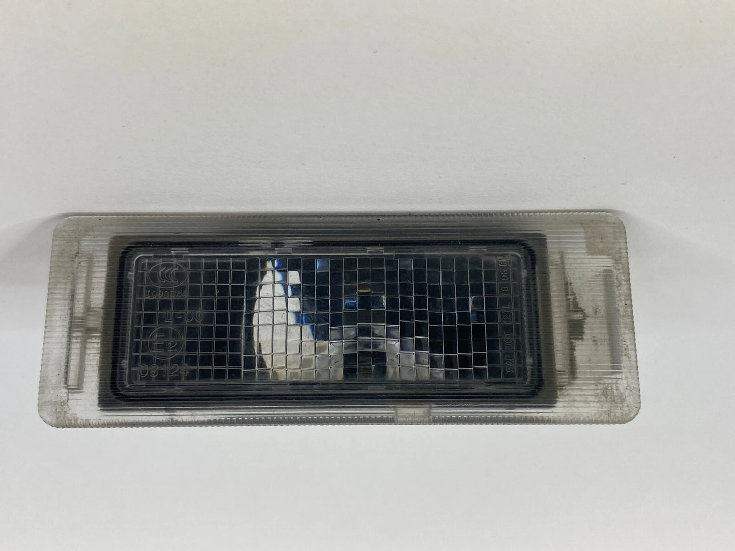 2012-2020 CHEVROLET SONIC 10-16 SRX REAR LICENSE PLATE LIGHT LAMP 1350217 OEM