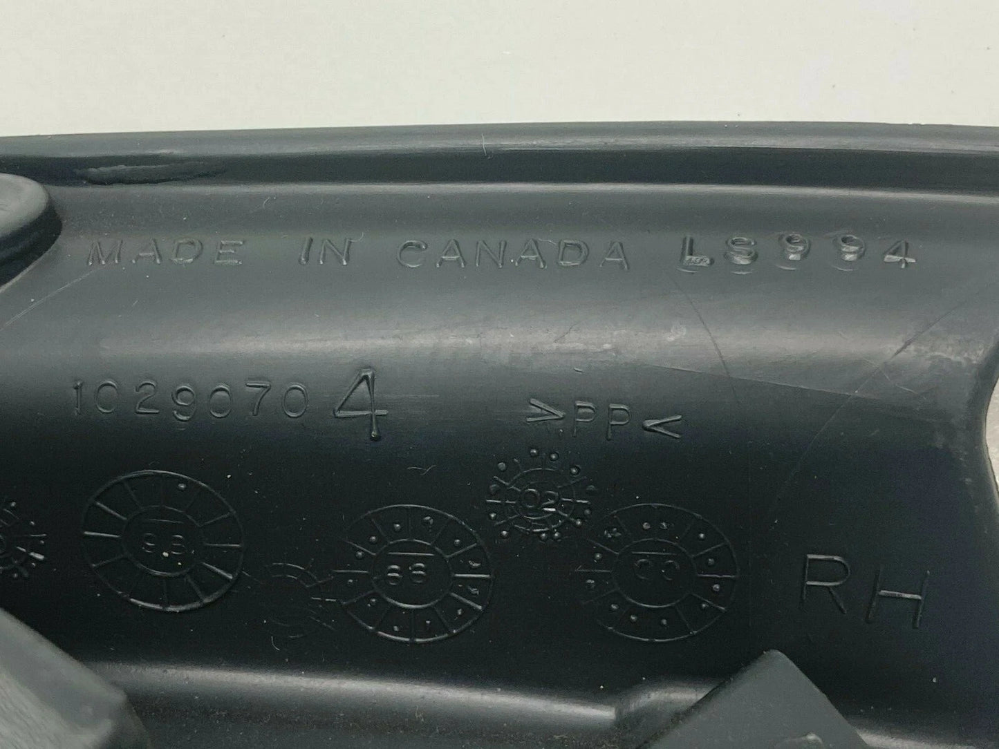 2000-2005 CHEVROLET IMPALA FRONT RIGHT DOOR MIRROR PANEL COVER TRIM MOLDING OEM