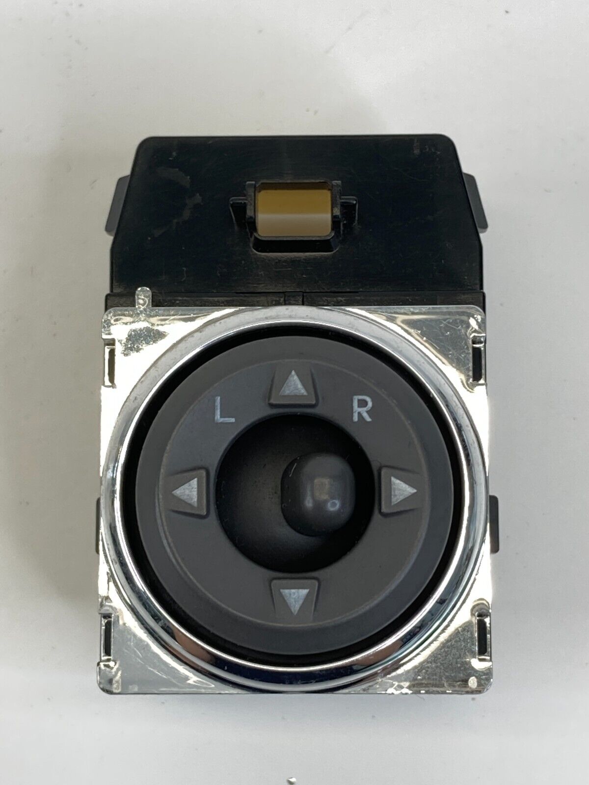 2011 2012 2013 Hyundai Elantra Left Side Power Mirror Switch 202009648 OEM