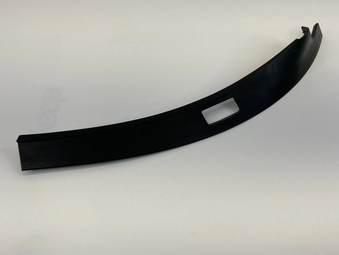 03-07 NISSAN MURANO REAR RIGHT TAILLIGHT LAMP BOLT PANEL COVER TRIM 22063698 OEM