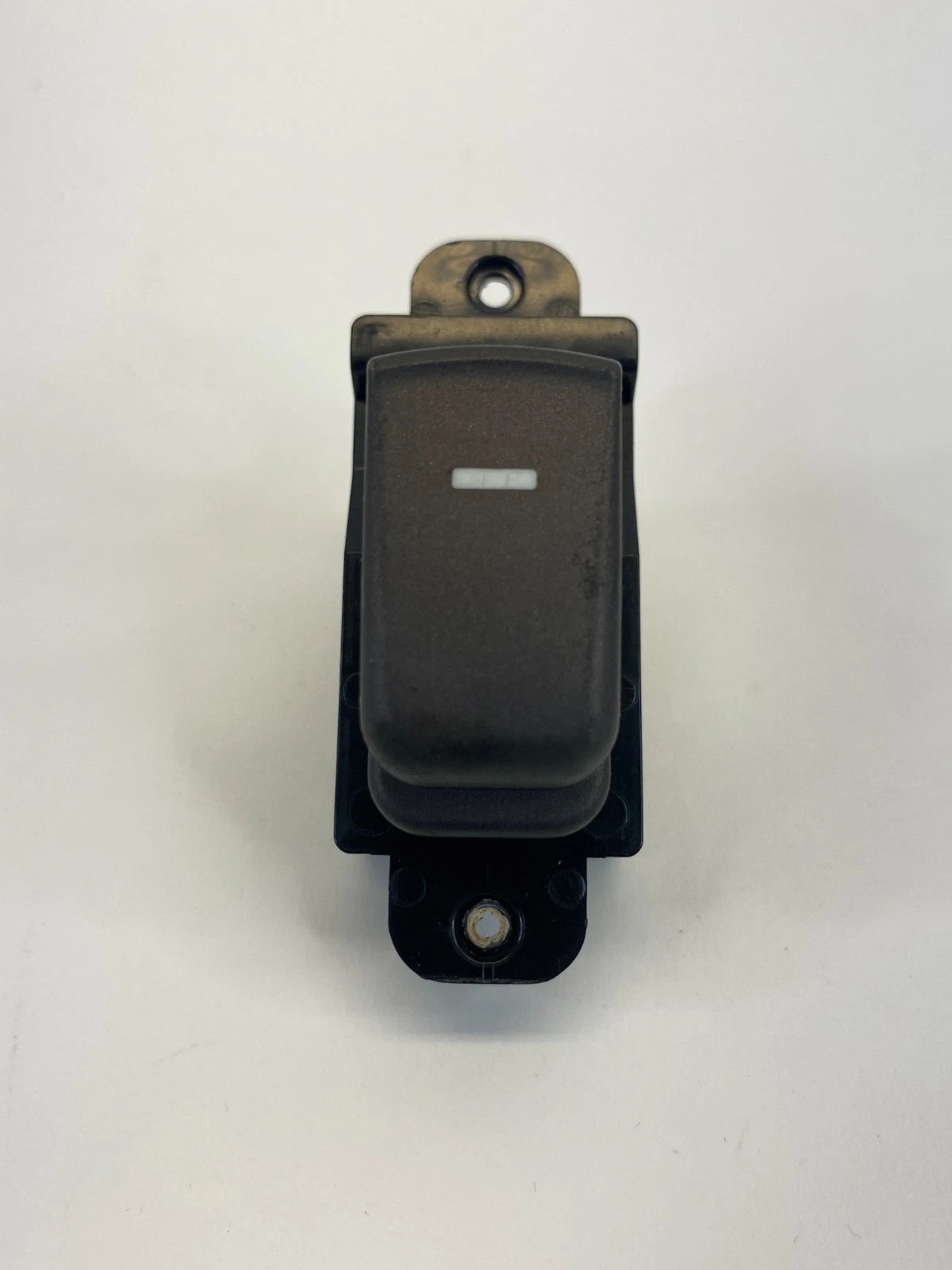 2008-2010 HYUNDAI SONATA REAR RIGHT SIDE DOOR POWER WINDOW CONTROL SWITCH OEM