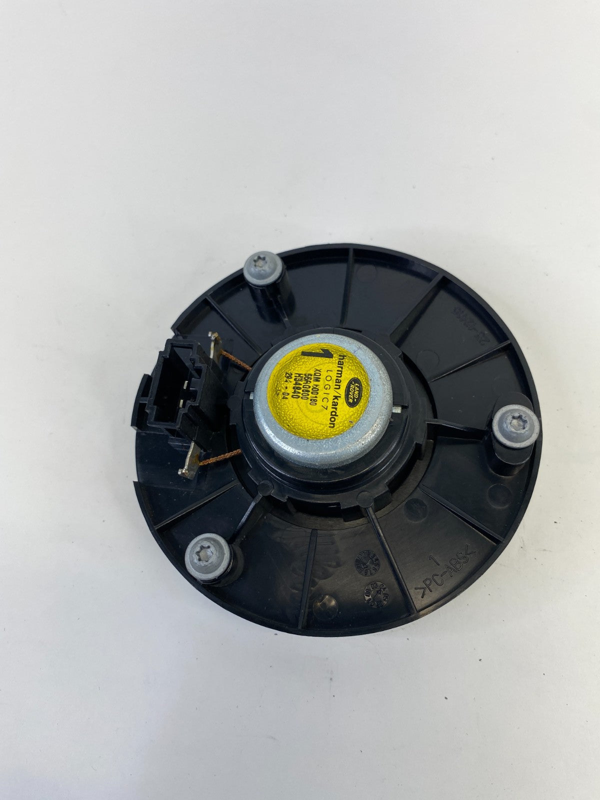 2005 2006 Range Rover Rear Right Side Door Audio Speaker Assy XQM500180 OEM