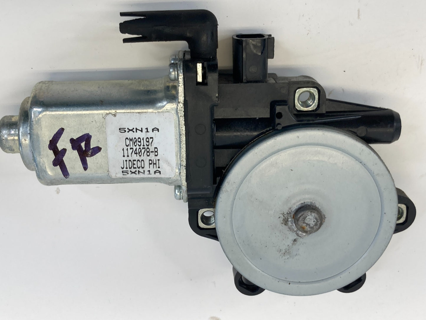2004-2012 Chevrolet Colorado CREW CAB Front Right Door Window Motor CM091970 OEM