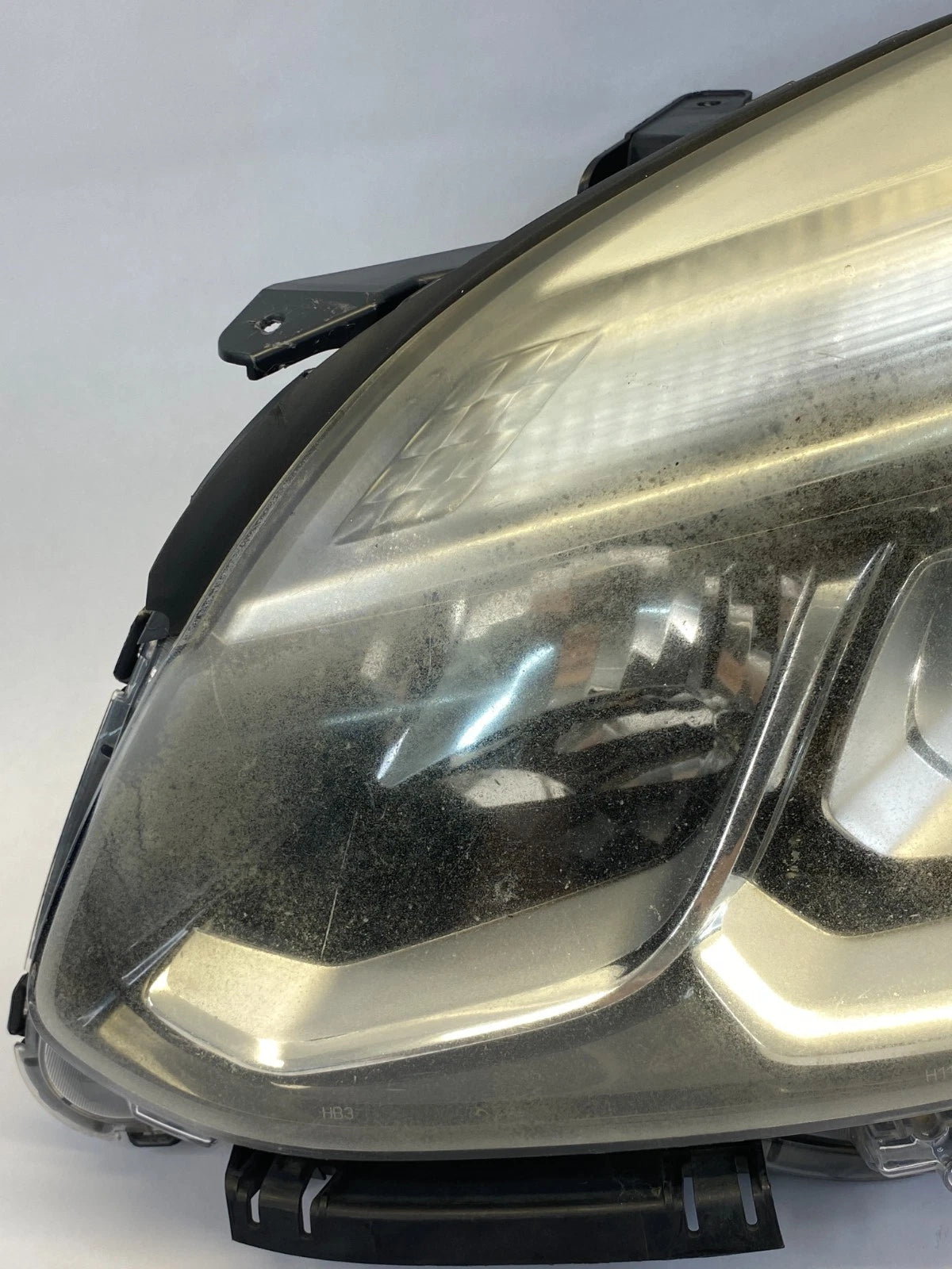 2016 2017 CHEVROLET EQUINOX FRONT LEFT DRIVER HEADLIGHT HEADLAMP HALOGEN OEM