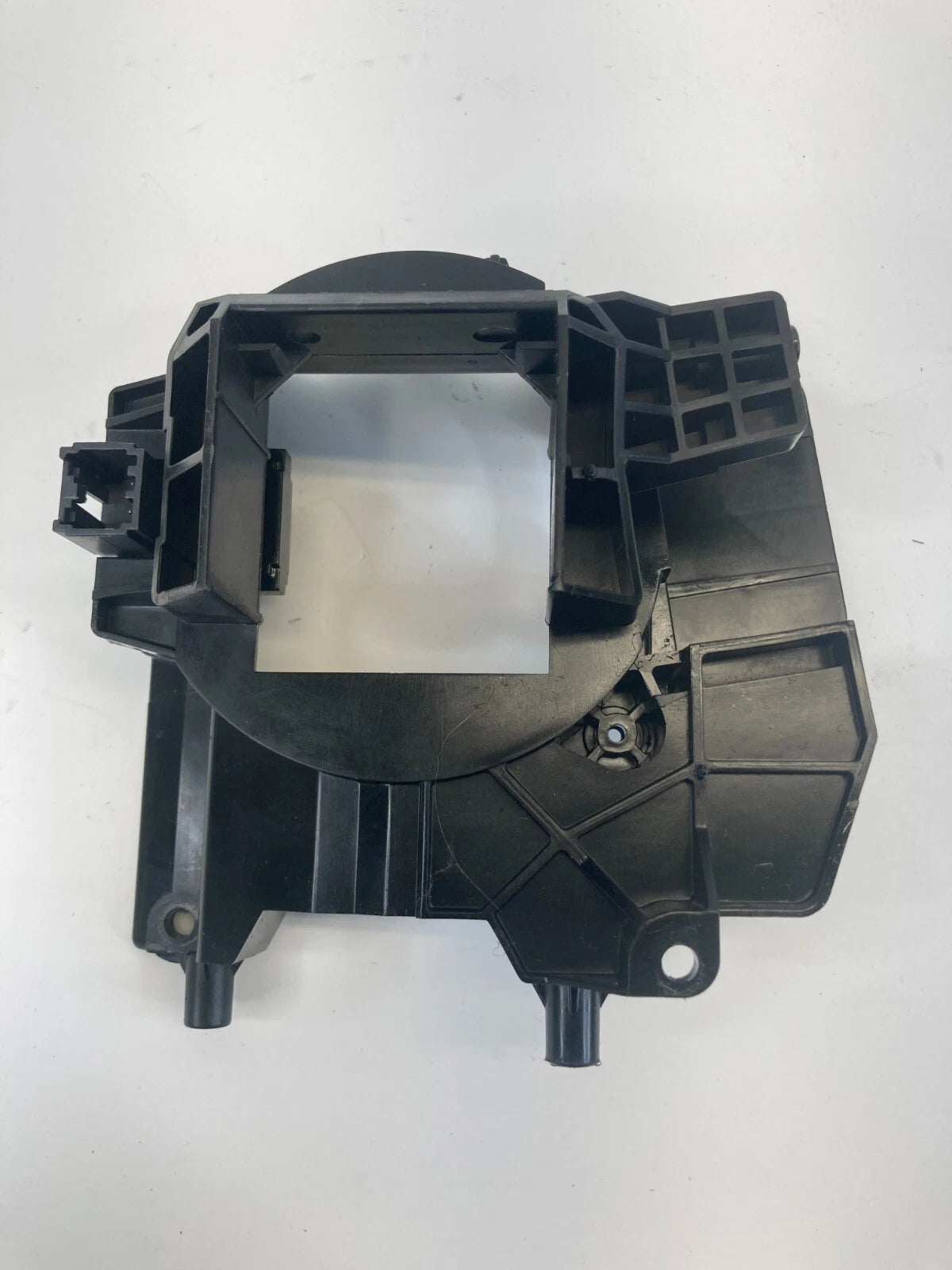 09-10 FORD FLEX STEERING COLUMN COMBINATION SWITCH HOUSING COVER 8A4T-14B522-BFW