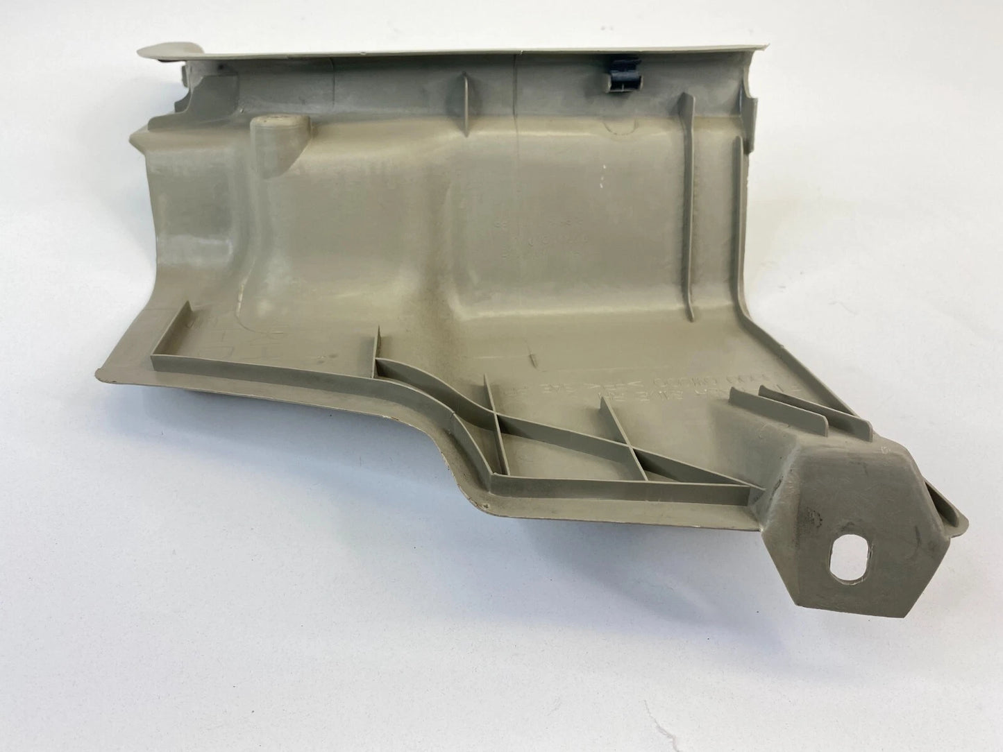 1997-2003 INFINITI QX4 RIGHT PASSENGER SIDE LOWER KICK PANEL TRIM 66900-0W000