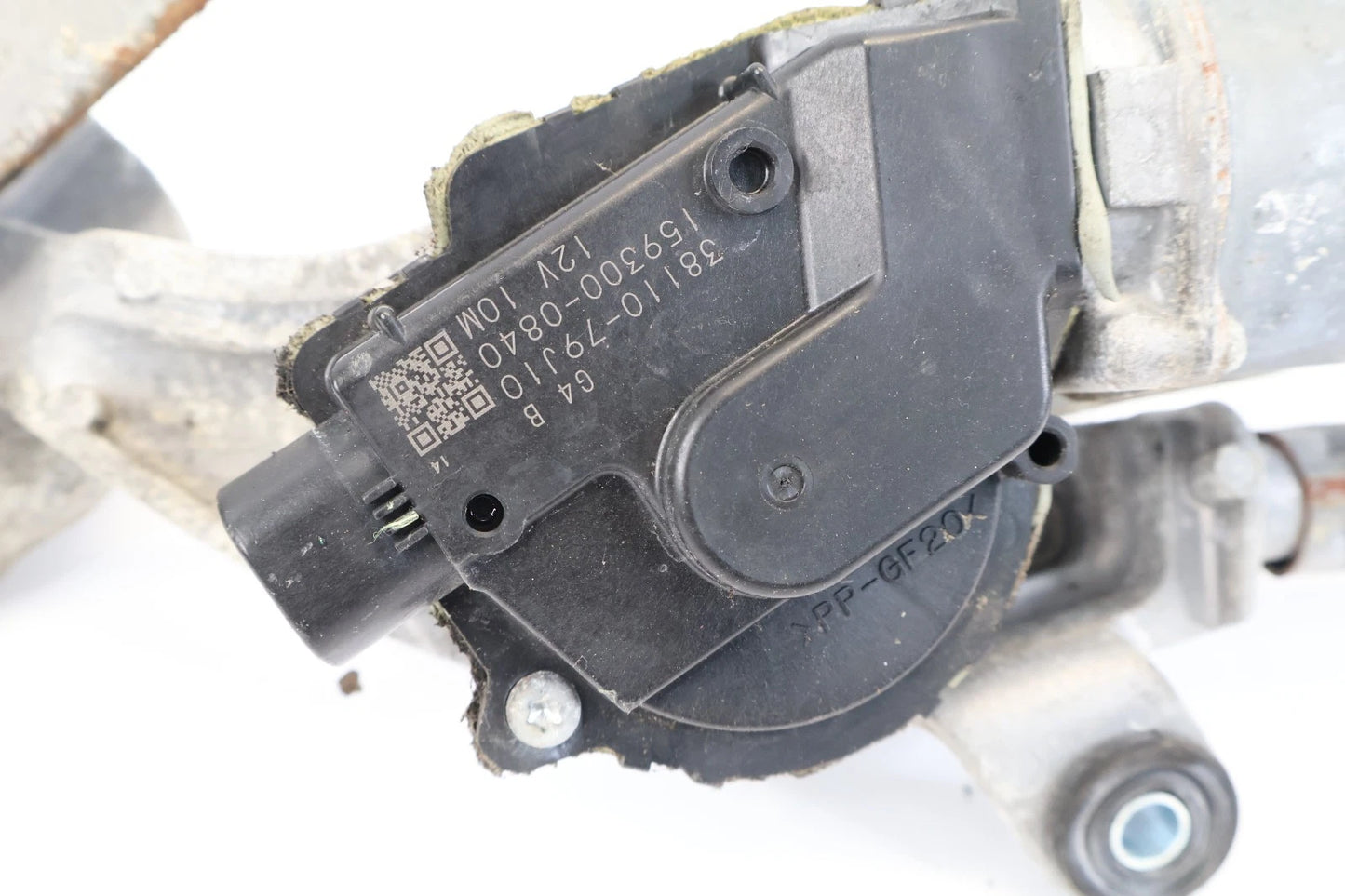 2010-2013 SUZUKI KIZASHI FRONT WINDSHIELD WIPER MOTOR W/ LINKAGE 38110-79J10