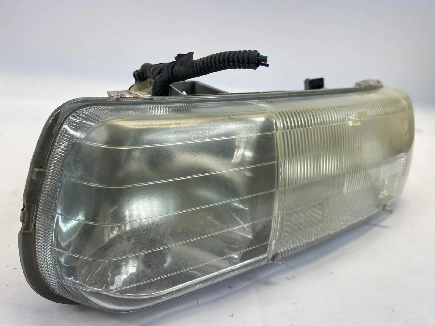 2000-2006 CHEVY TAHOE SUBURBAN LH DRIVER SIDE HEADLIGHT HEAD LAMP ASSEMBLY OEM