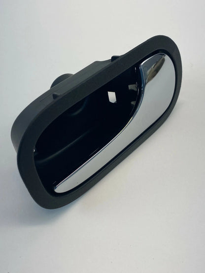 2007-2009 SATURN AURA REAR RIGHT SIDE INNER DOOR HANDLE ASSEMBLY 15264359 OEM