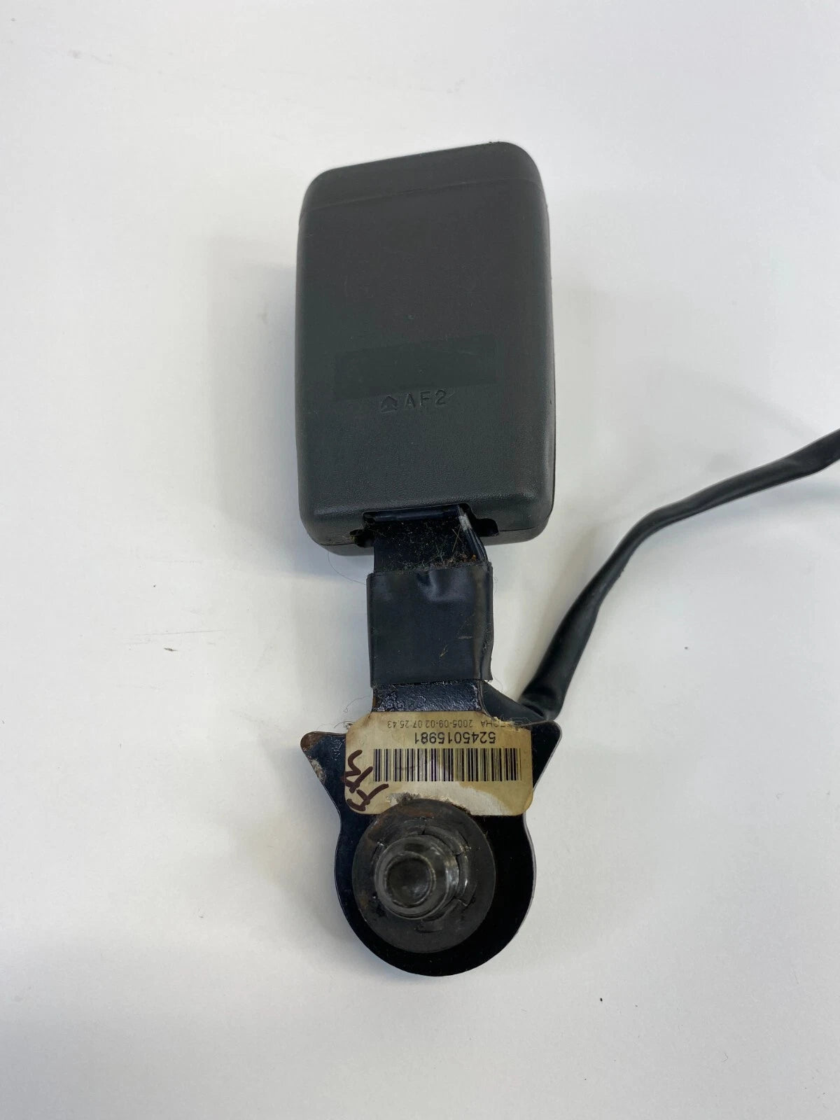 2005-2010 NISSAN XTERRA FRONT RIGHT PASSENGER SEATBELT BUCKLE RECEIVER BLACK OEM