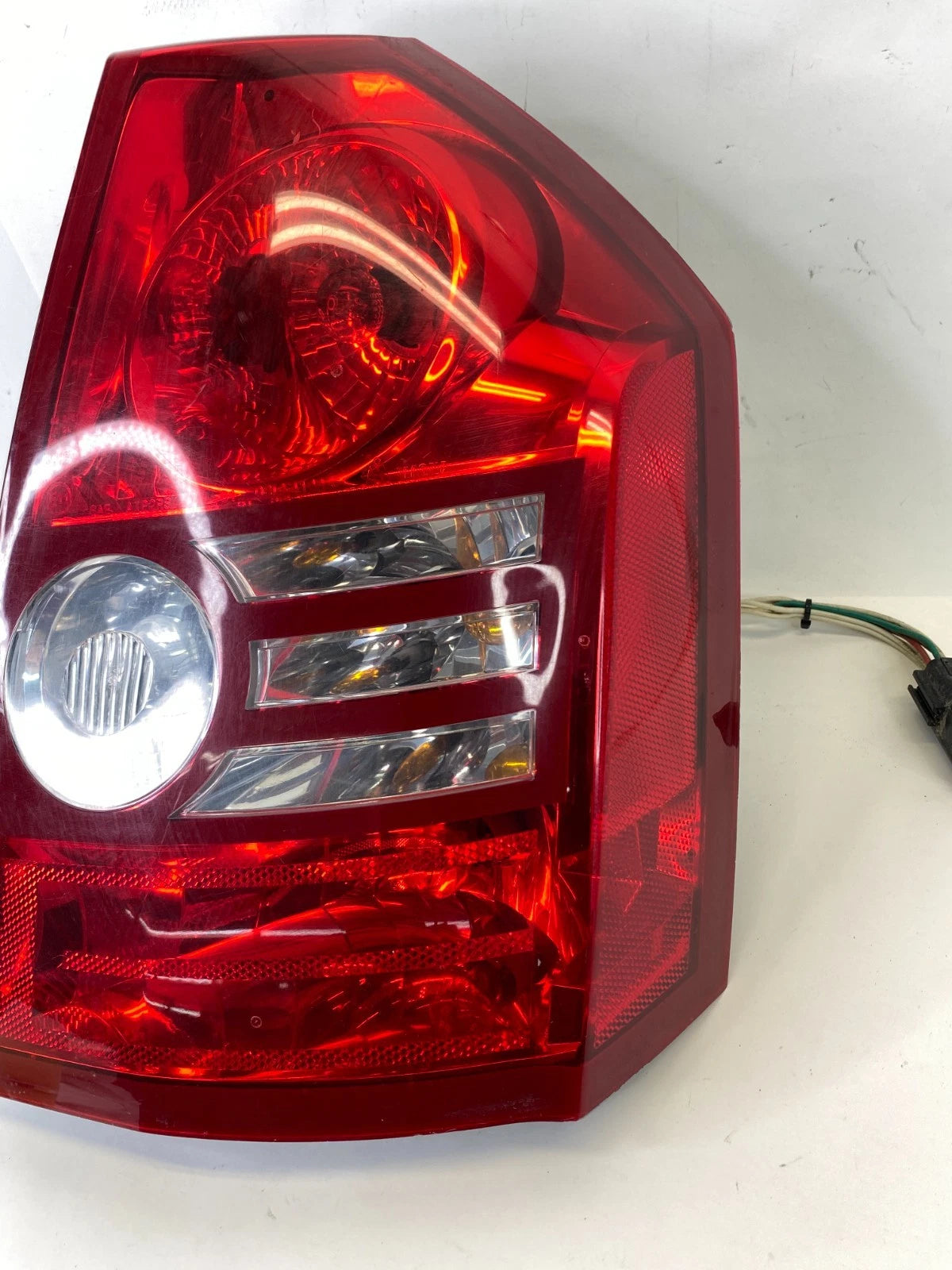 08-10 CHRYSLER 300 SEDAN REAR RIGHT SIDE TAILLIGHT TAIL LIGHT TAILLAMP LAMP OEM