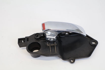 2012-2019 FIAT 500 FRONT RIGHT PASSENGER SIDE INTERIOR DOOR HANDLE 607048DX