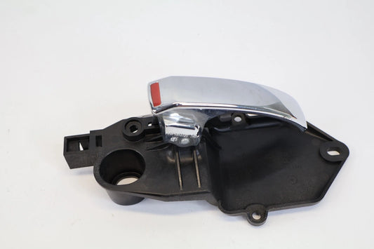 2012-2019 FIAT 500 FRONT RIGHT PASSENGER SIDE INTERIOR DOOR HANDLE 607048DX
