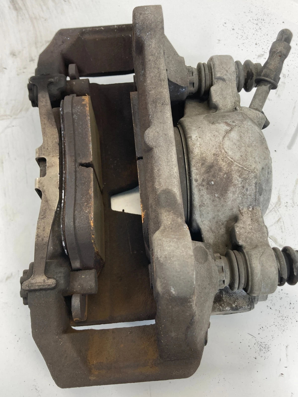 2009-2016 AUDI A4 2.0L FRONT RIGHT PASSENGER SIDE BRAKE CALIPER 8K0106AJ OEM