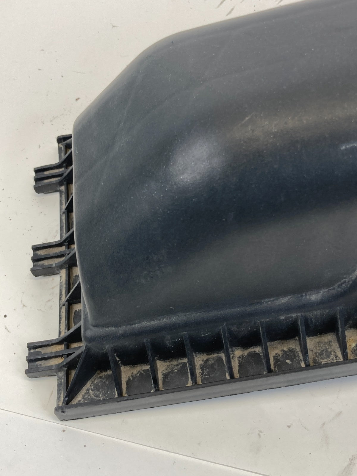 2011-2014 Ford Edge 3.5L Air Intake Cleaner Box Cover w/ MAF AT43-9661-AB OEM