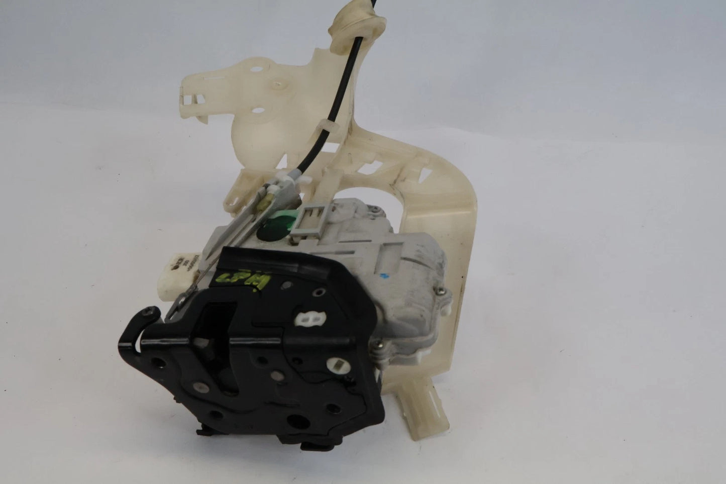 2011-2017 VOLKSWAGEN TOUAREG REAR RIGHT PASSENGER DOOR LOCK LATCH RELEASE OEM