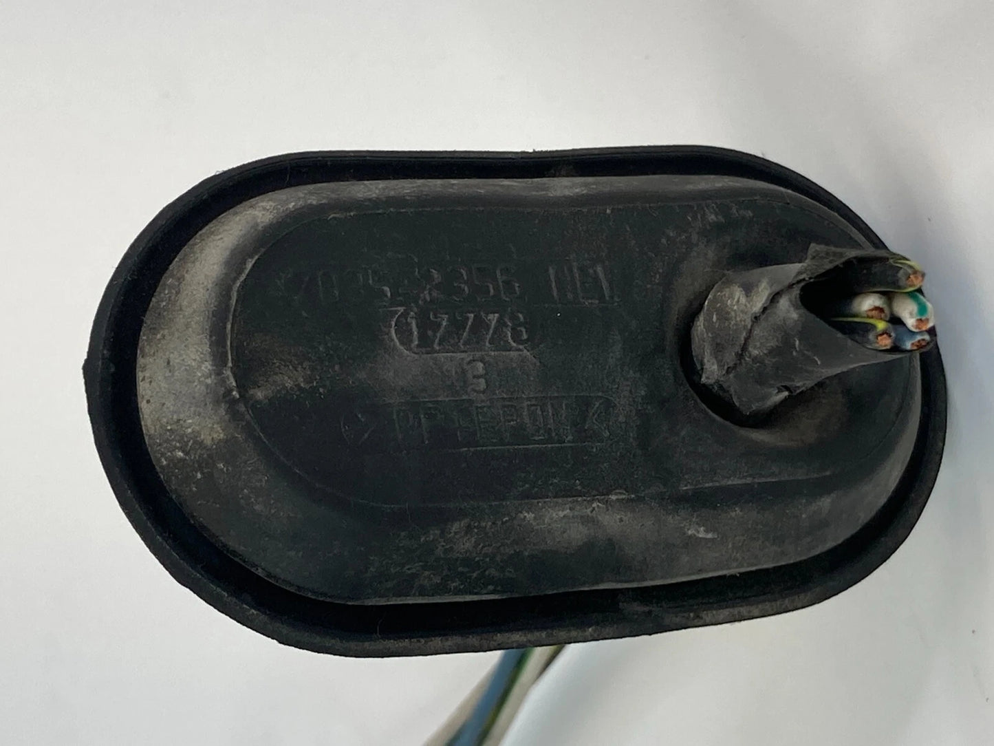 2008-2010 CHRYSLER TOWN & COUNTRY REAR DRIVER SIDE TAIL LIGHT WIRING HARNES OEM