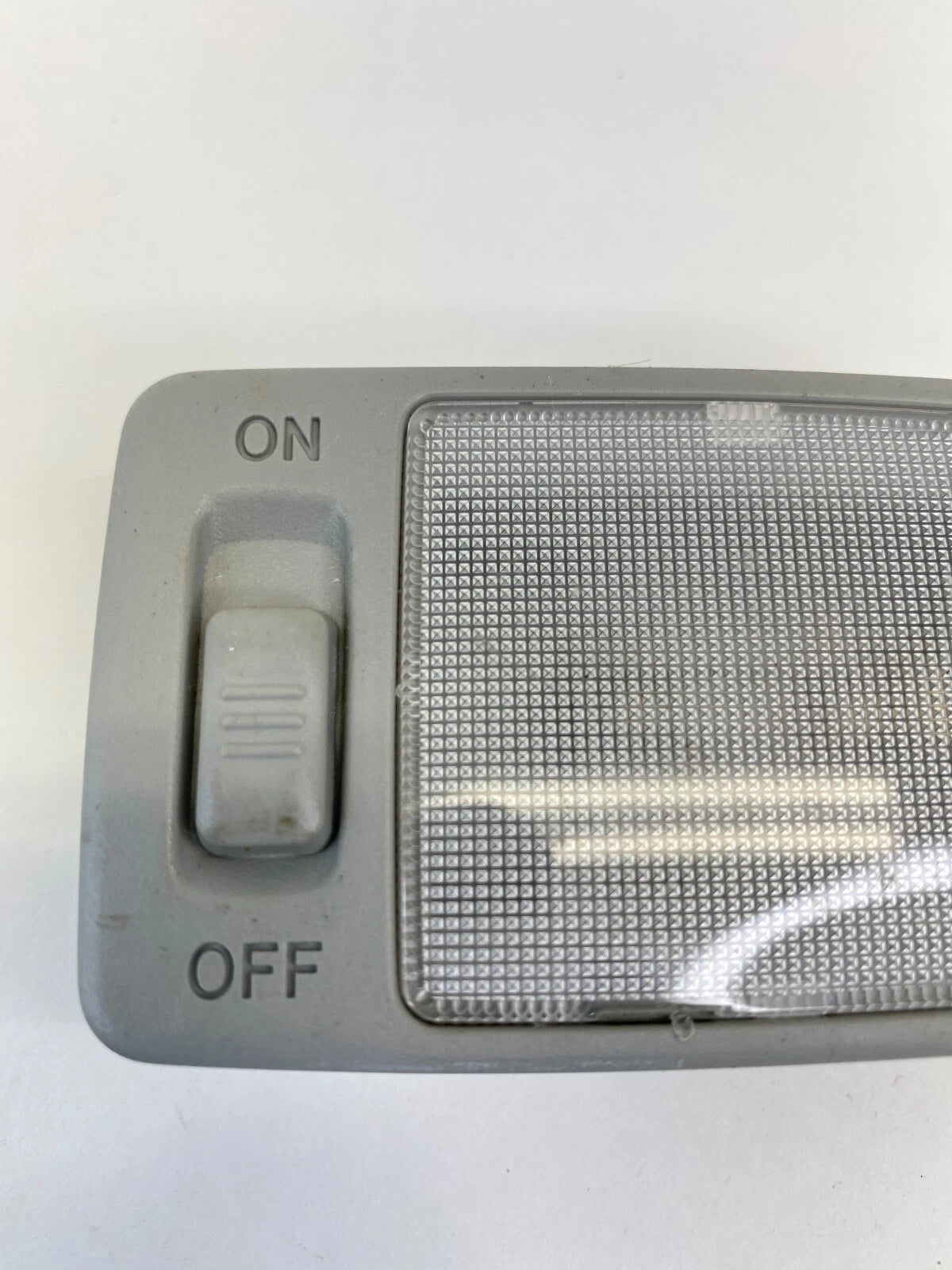 2002 2003 02 03 LEXUS ES300 REAR ROOF OVERHEAD DOME MAP LIGHT OEM