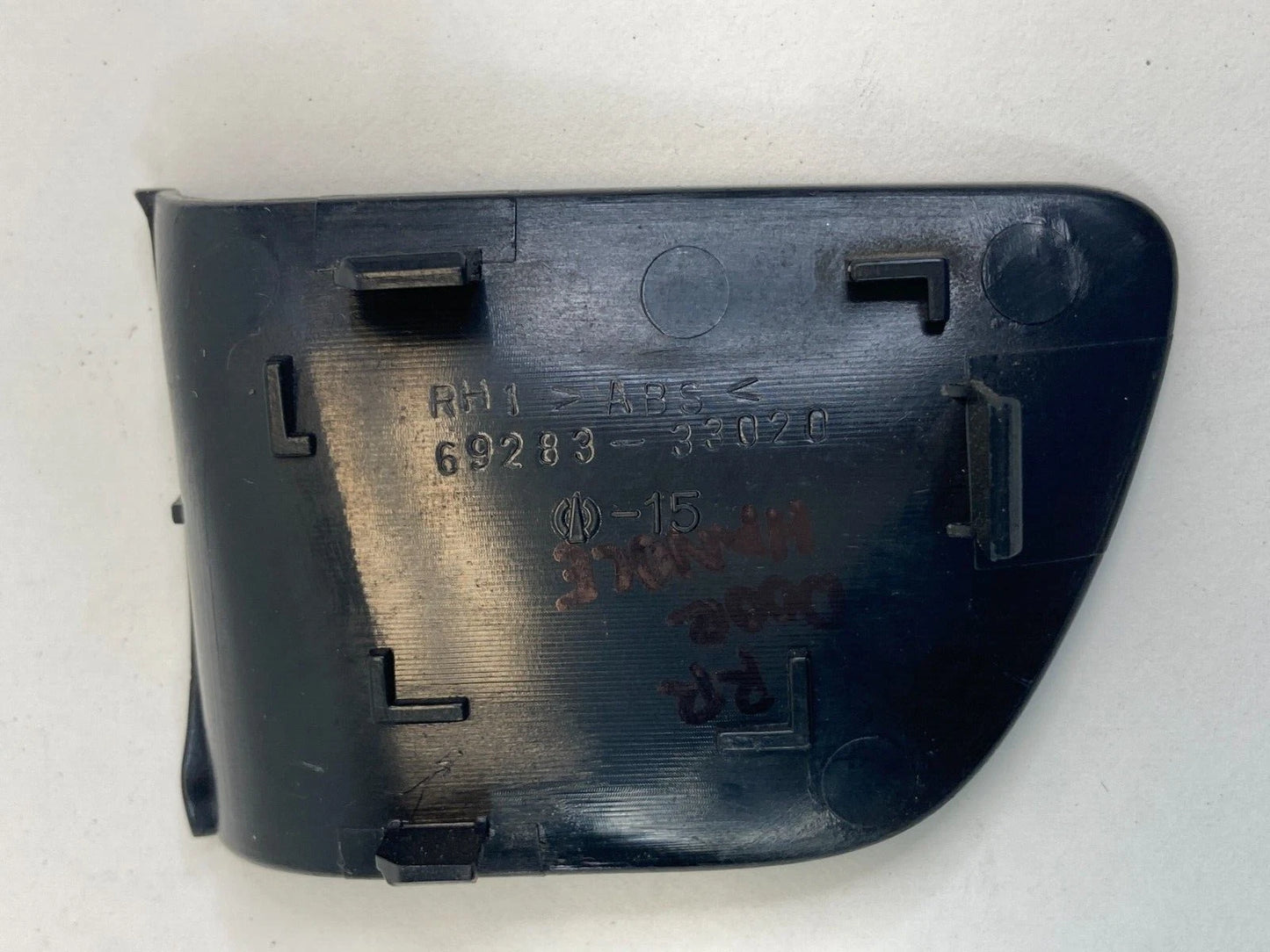 02 03 LEXUS ES300 04-06 LEXUS ES330 REAR RIGHT DOOR HANDLE SCREW BEZEL COVER