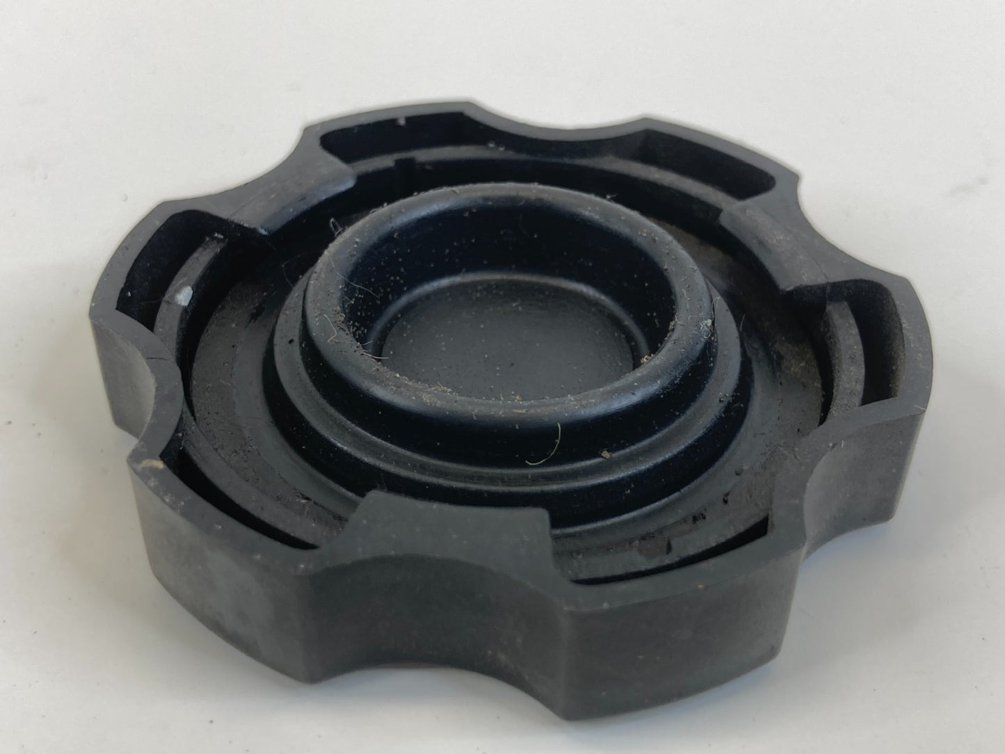 2009-2015 Cadillac CTS Brake Master Cylinder Fluid Reservoir Cover Cap Lid OEM