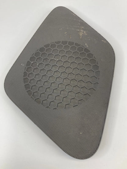 99-04 HONDA ODYSSEY FRONT RIGHT SIDE DOOR SPEAKER GRILLE COVER TRIM 83503-S0X