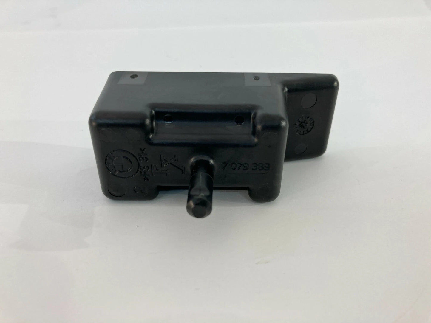 2004 2005 BMW 545i 2004-2007 525i REAR LEFT DOOR PANEL ASHTRAY INSERT 7079389