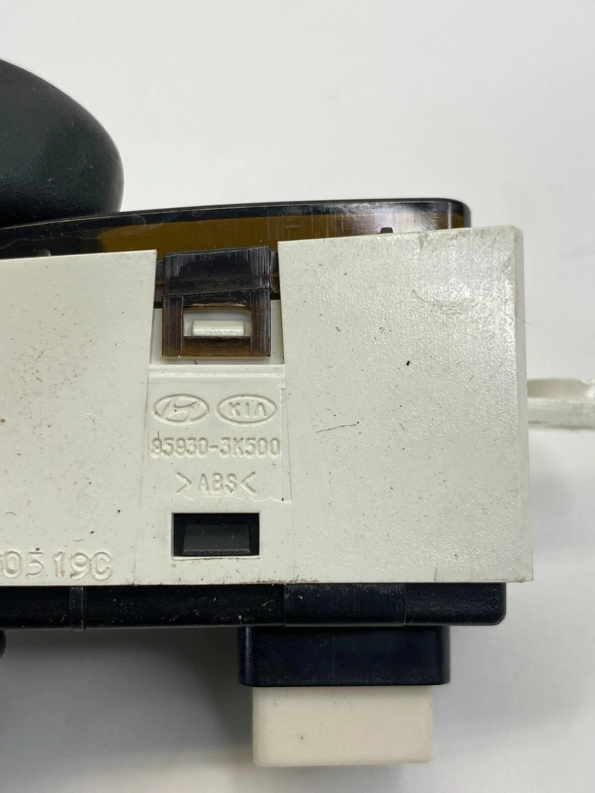 2006-2011 HYUNDAI SONATA PASSENGER SEAT BELT INDICATOR REMINDER LIGHT SWITCH OEM