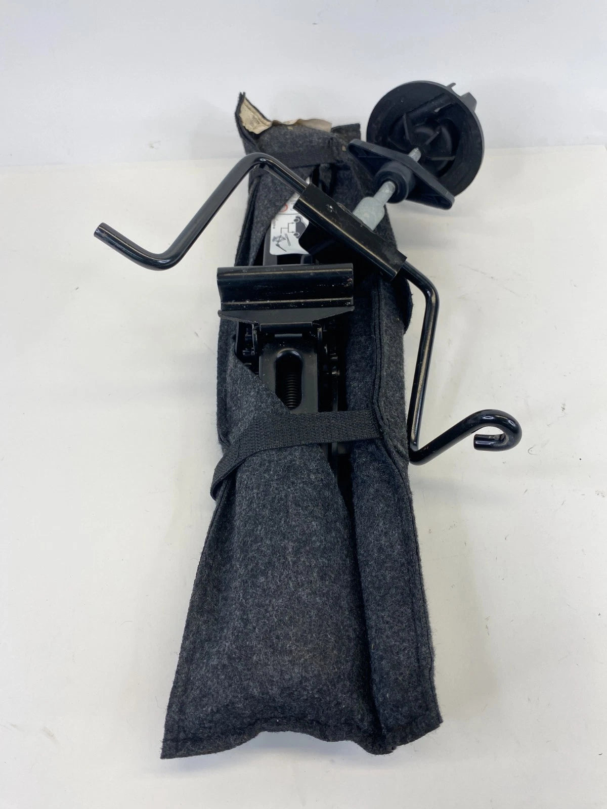 2010-2019 Ford Taurus Spare Tire Emergency Jack & Tool Lug Wrench 8A83-17080-AC