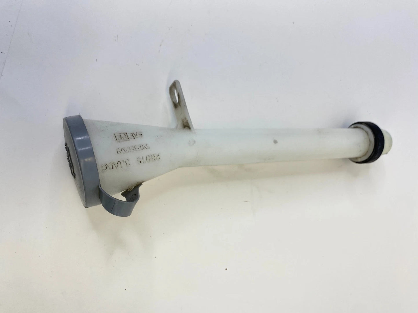 2013-2020 NISSAN PATHFINDER WINDSHIELD WASHER RESERVOIR FILLER NECK RESERVOIR