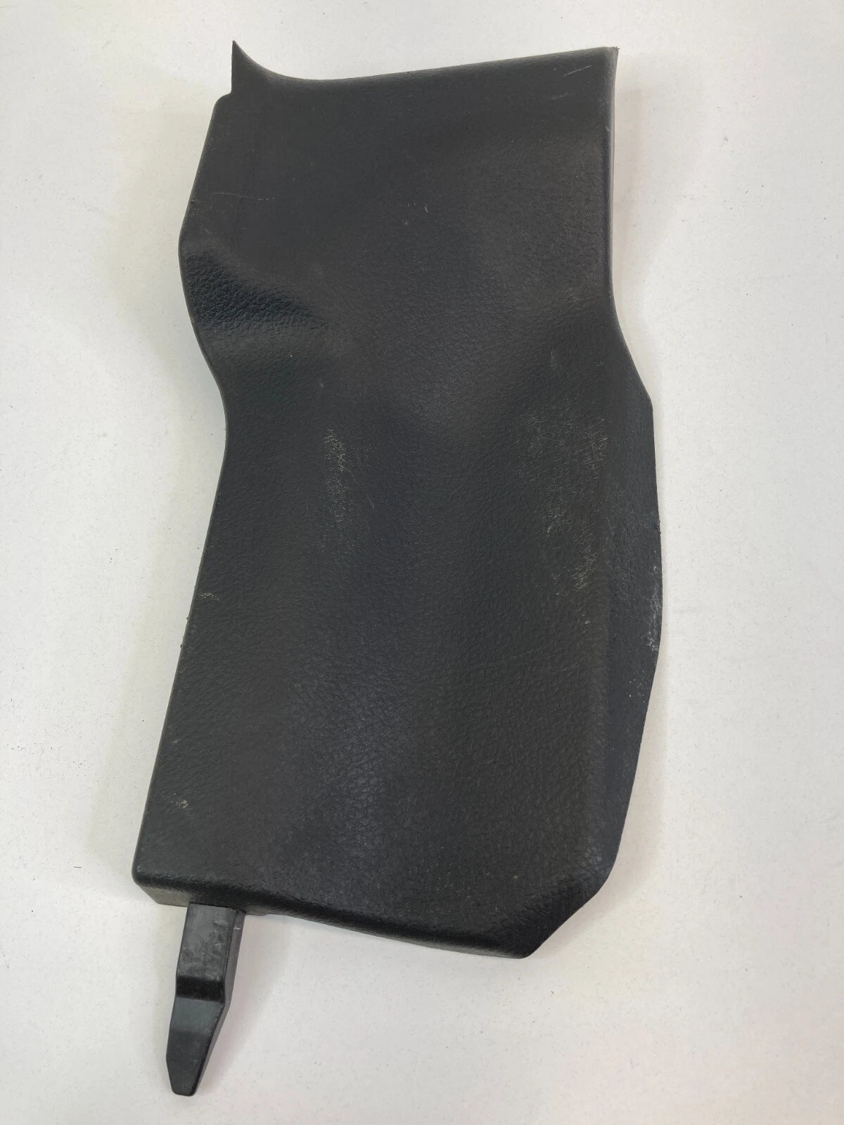 09-13 TOYOTA MATRIX FRONT LEFT SIDE CENTER CONSOLE TRIM COVER PANEL 5881602090