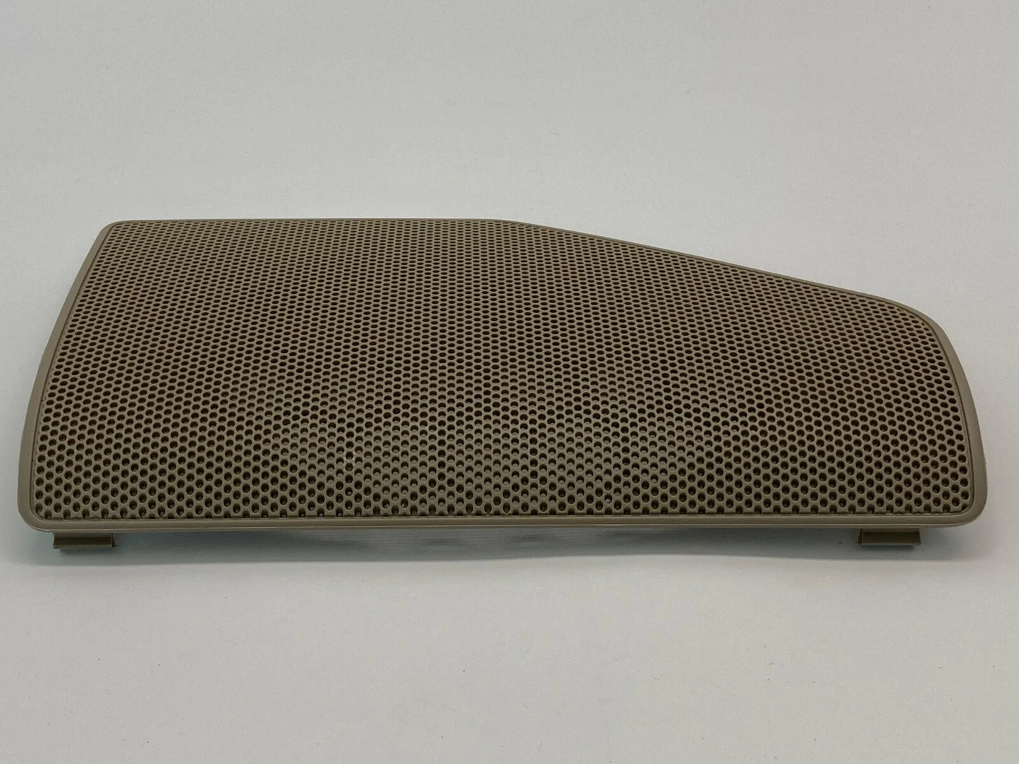 04-07 FORD FREESTAR REAR RIGHT SIDE SPEAKER DOOR COVER GRILL 5F23-17310B08-AAW